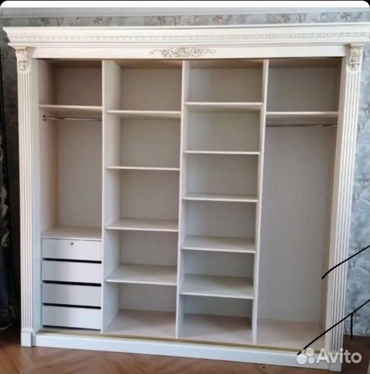 Шкаф
