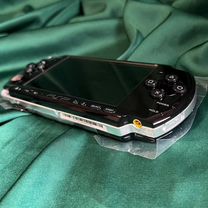 Sony PSP 3008 Slim Новая. 349 игры