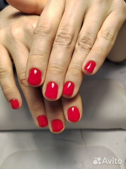Маникюр с покрытием гель-лаком
