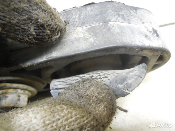 Опора двигателя задняя Micra (K11E) 1992-2002