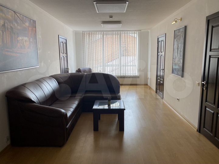 Офис в старом центре, 1-я линия, 116.6 м²