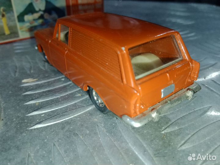 Продам модель москвич