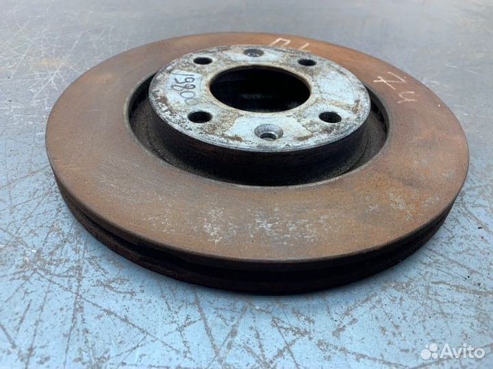 Диск тормозной передний правый Peugeot 208 хэтчбек