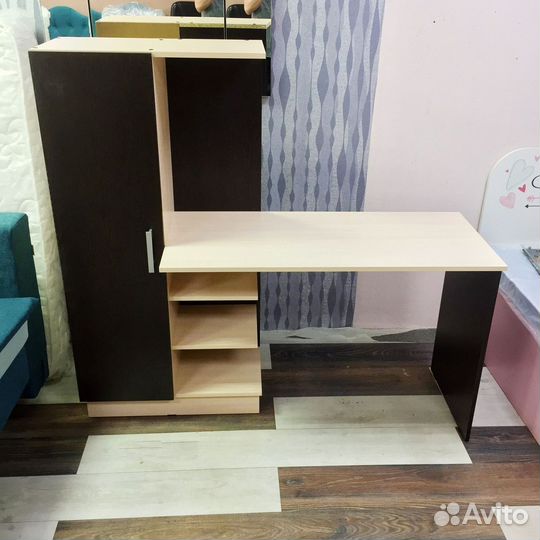 Компьютерный стол №1