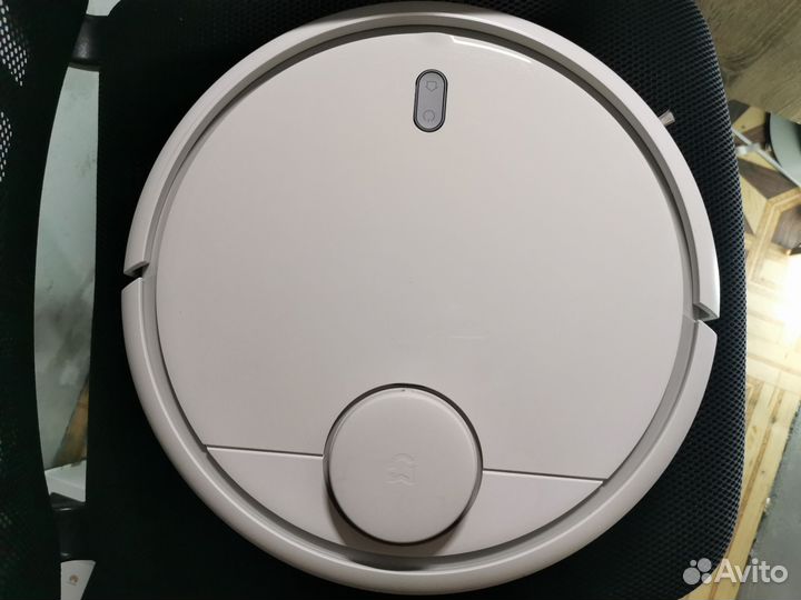 Робот-пылесос Xiaomi Mi Robot Vacuum Cleaner