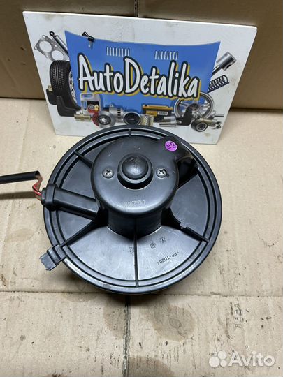 Моторчик печки Audi 80 B3