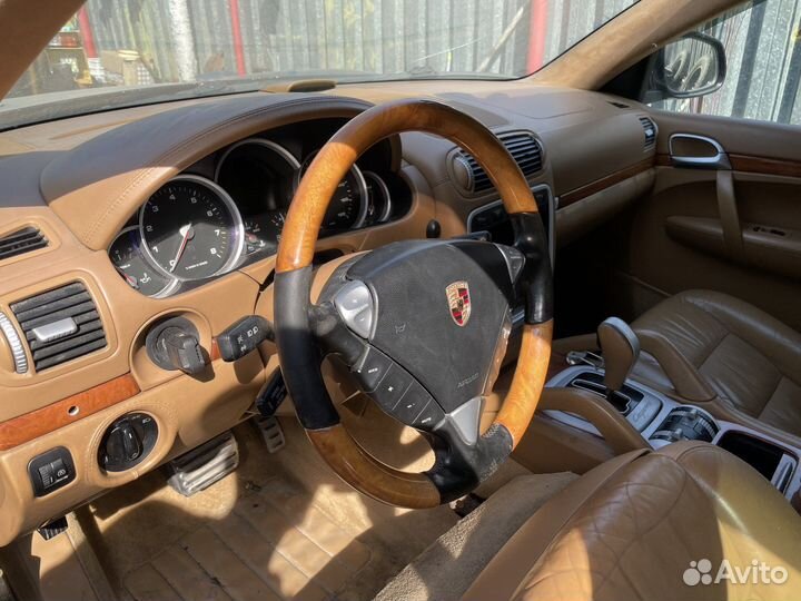 Porsche cayenne turbo