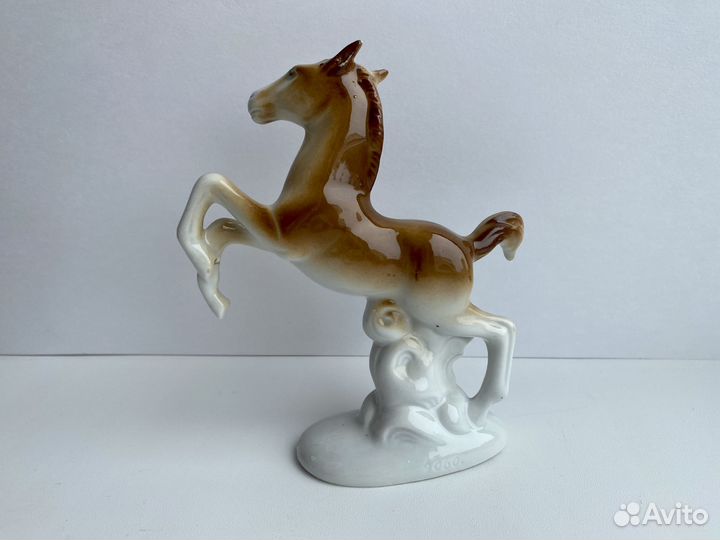 Статуэтка фарфор Жеребенок Конь Германия 40е