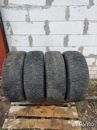 Bridgestone Blizzak Spike-02 265/60 R18 114T