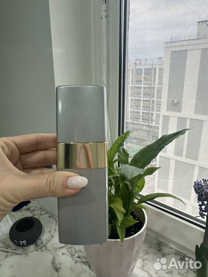 Chanel #19 в кофре