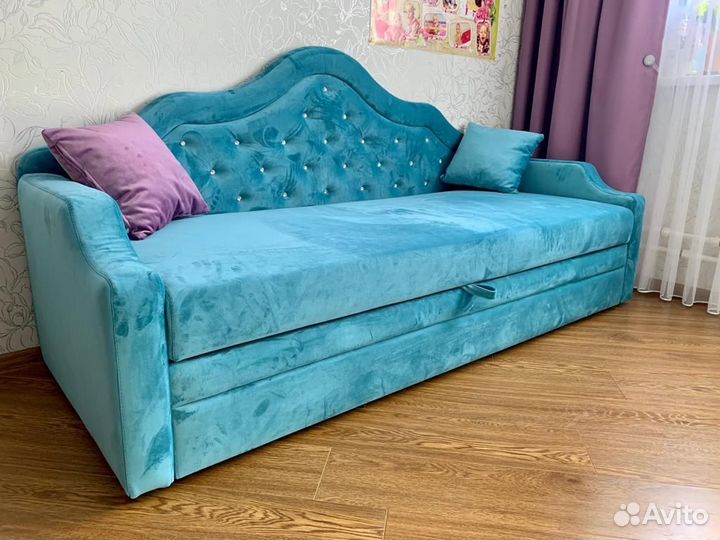 Диван кровать Принц Клюква