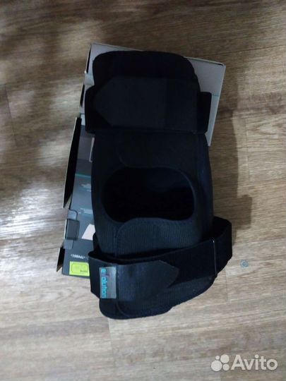 Бандаж компрессионный на коленный сустав