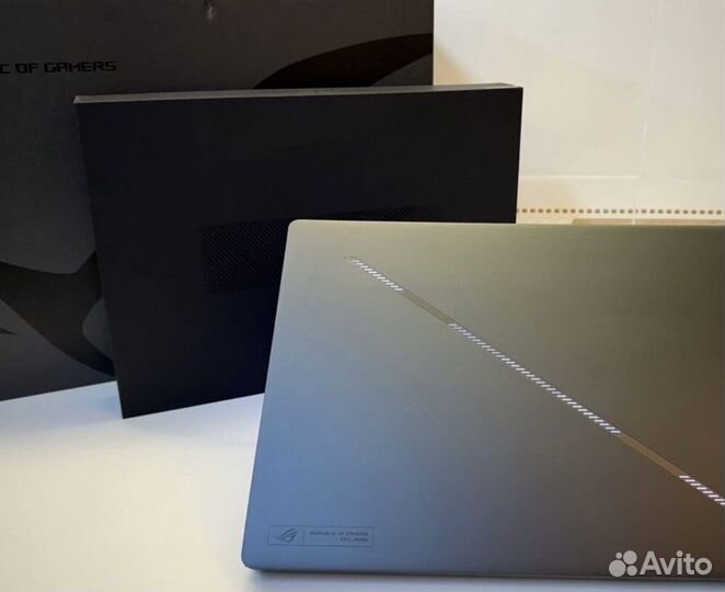 Asus ROG Zephyrus G16 2024 Ultra 9 /16GB/4070