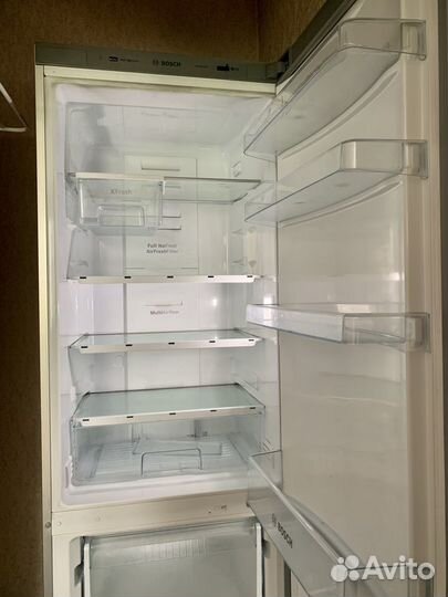 Холодильник Bosch KGN39vl12r