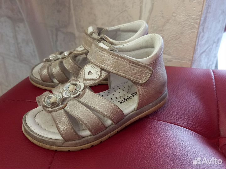 Босоножки для девочки