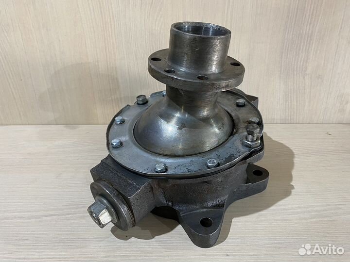 Поворотный кулак УАЗ