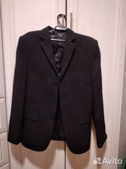 Новый школьный костюм на мальчика