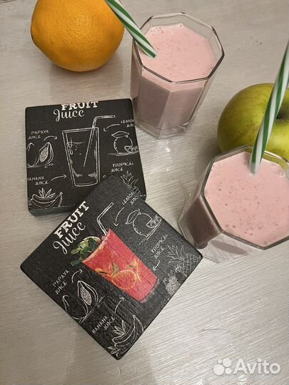 Новая подставка из дерева с декором под бокал