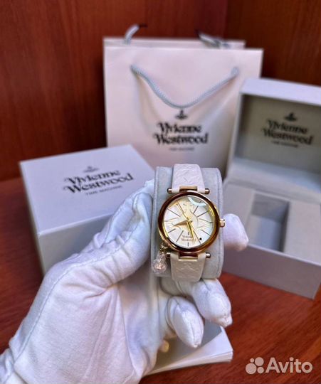 Vivienne westwood часы