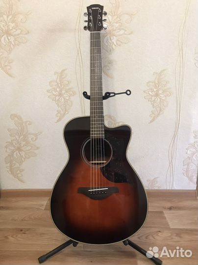 Электроакустическая гитара Yamaha AC1R