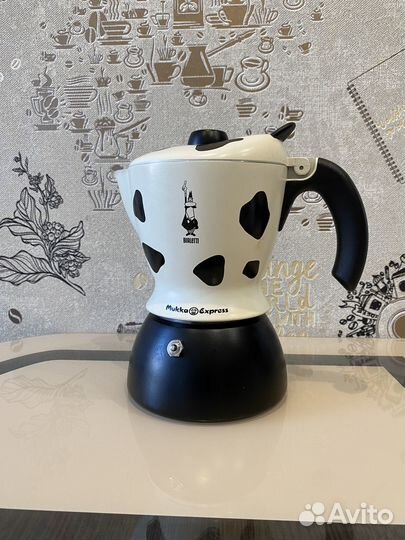 Гейзерная кофеварка капучинатор Bialetti