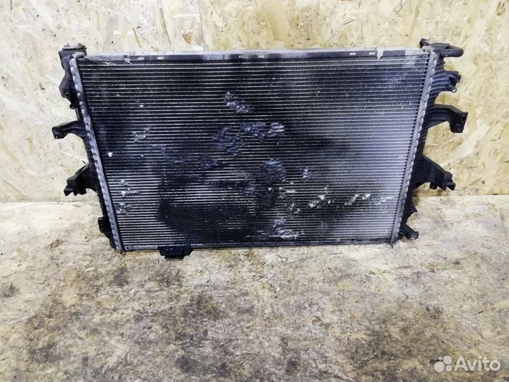 Радиатор основной Volkswagen Transporter T5