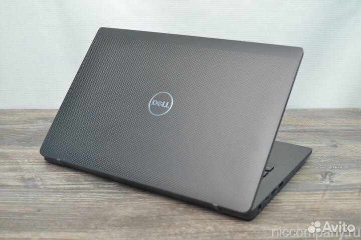 Dell Latitude 7400