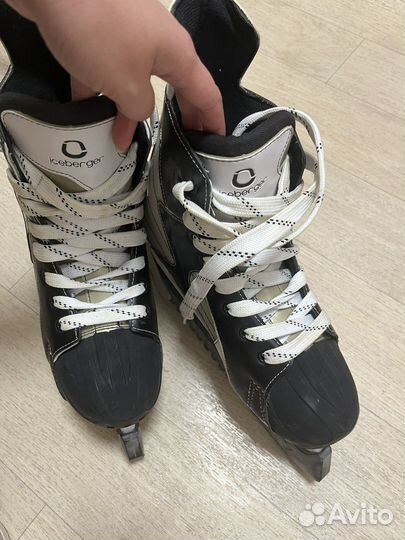 Коньки хоккейные