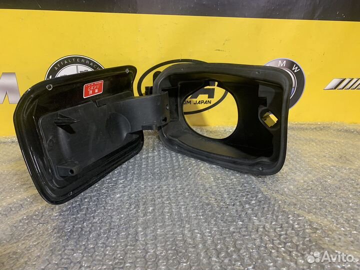 Лючок бензобака f10