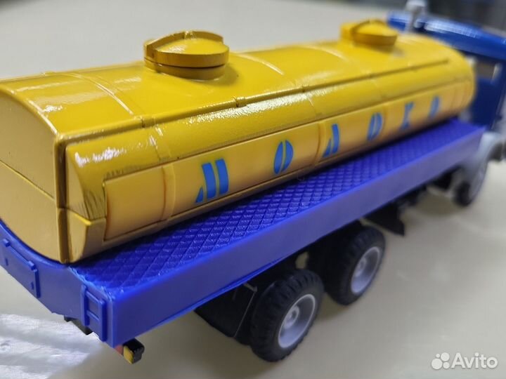 Модель 1:43 камаз элекон