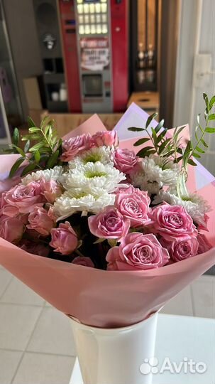Букет кустовые розы