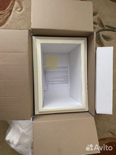 Термоконтейнер с аккумуляторами холода