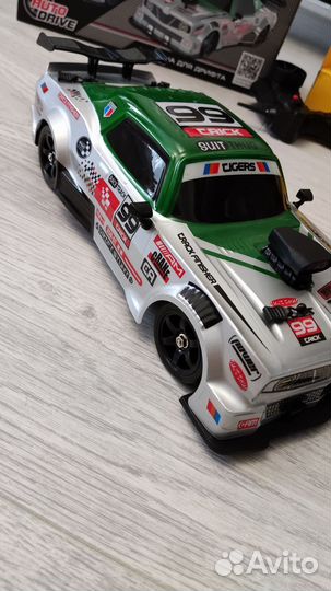 Машина на радиоуправлении для дрифта