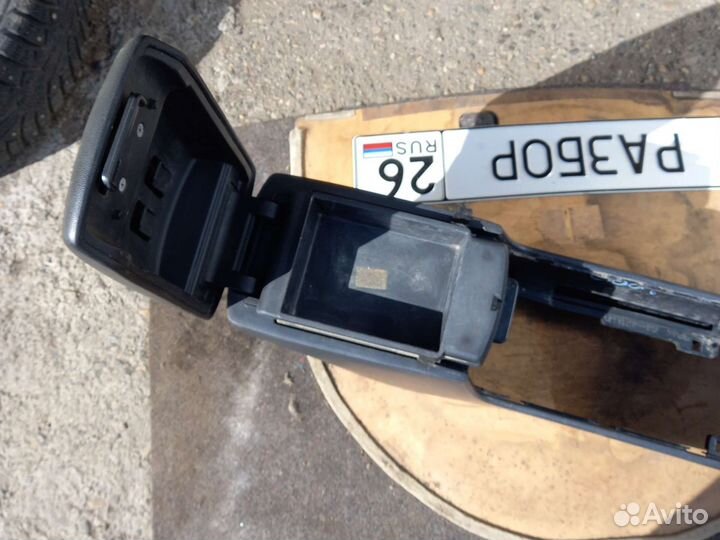 Подлокотник mazda 3 bk