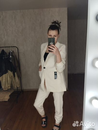 Костюм брючный