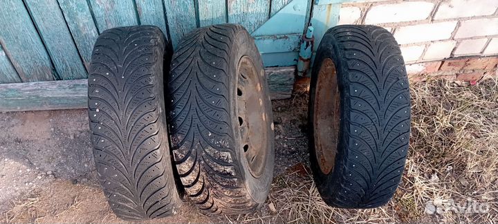 Sava Eskimo Stud 185/70 R14