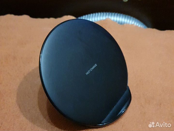 Безпроводное зарядное устройство