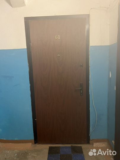 Дверь входная металлическая левая б/у
