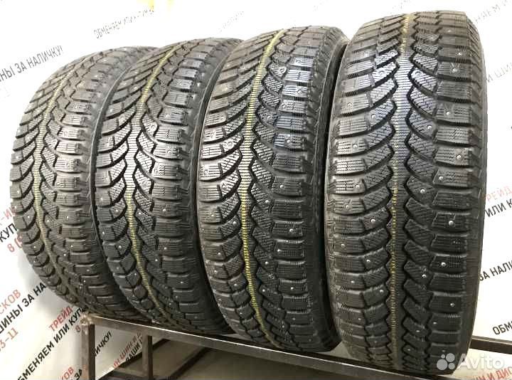 Bridgestone Blizzak Spike-01 225/55 R17 106T