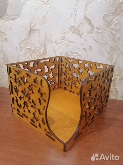 Салфетница из дерева