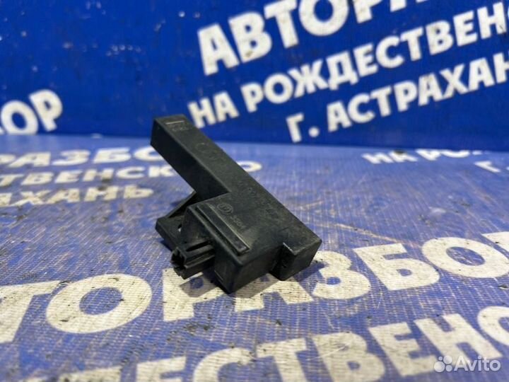 Антенна Audi A7 лифтбэк CGW 2013