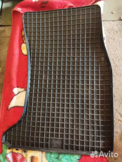 Автомобильные коврики резиновые