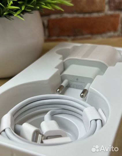 Комплект зарядки для iPhone 20w (Блок, кабель)