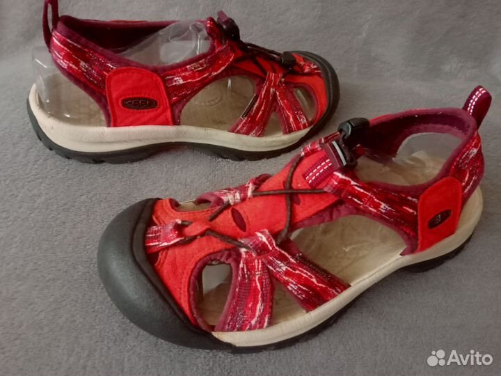 Сандалии Keen 40(стелька.26 см)