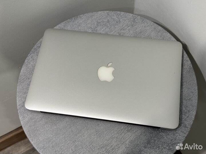 Apple Macbook Air 11