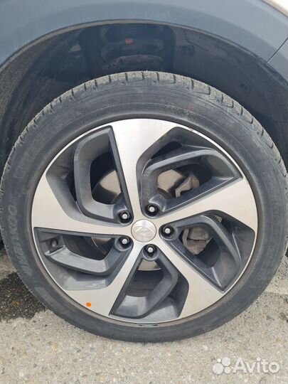 Оригинальные диски c резиной на hyundai tucson r19