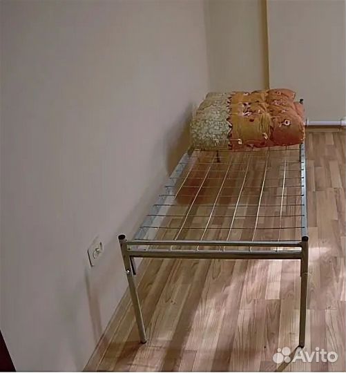 Кровать одноярусная металлическая