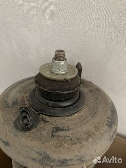 Комплект стоек Honda Accord 8 2.4