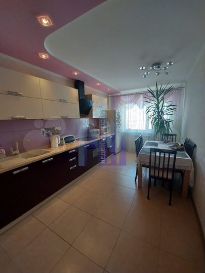 3-к. квартира, 81 м², 15/17 эт.