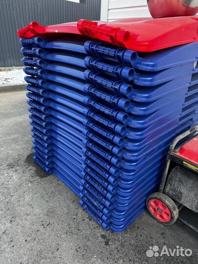 Крышка для мусорного контейнера